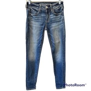 American Eagle Outfitters Jean Size 2, Short Skinny Super Stretch , Dark Denim